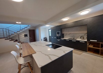 House / Villa - 3 Bedrooms - 250 m²