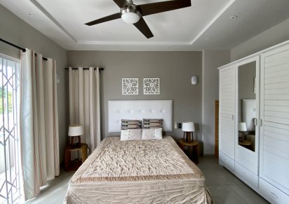 House / Villa - 3 Bedrooms - 262 m²