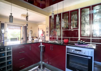 House / Villa - 3 Bedrooms - 300 m²