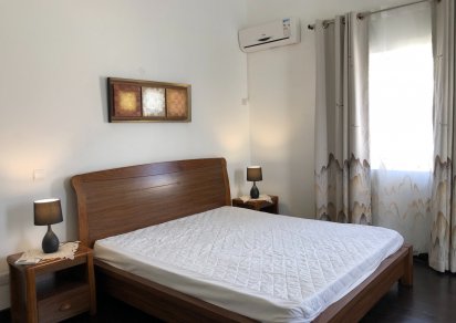 House / Villa - 3 Bedrooms - 3229 ft²
