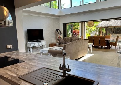 House / Villa - 3 Bedrooms - 324 m²