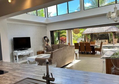 House / Villa - 3 Bedrooms - 324 m²