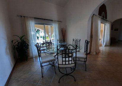 House / Villa - 3 Bedrooms - 335 m²