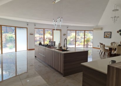 House / Villa - 3 Bedrooms - 350 m²