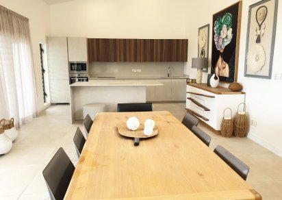 House / Villa - 3 Bedrooms - 426 m²
