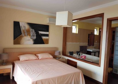 House / Villa - 4 Bedrooms - 1718 ft²