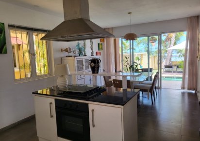 House / Villa - 4 Bedrooms - 1718 ft²