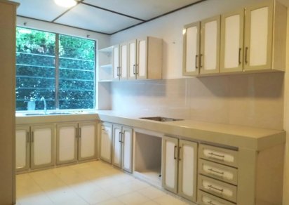 House / Villa - 4 Bedrooms - 208 m²