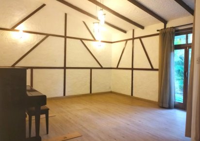 House / Villa - 4 Bedrooms - 208 m²