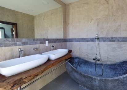 House / Villa - 4 Bedrooms - 230 m²