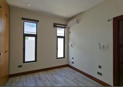House / Villa - 4 Bedrooms - 230 m²