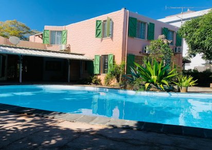 House / Villa - 4 Bedrooms - 232 m²