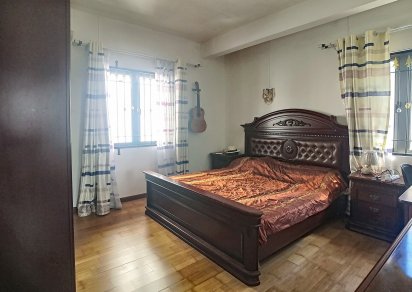 House / Villa - 4 Bedrooms - 242 m²