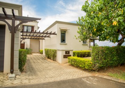 House / Villa - 4 Bedrooms - 245 m²