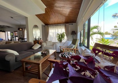 House / Villa - 4 Bedrooms - 249 m²