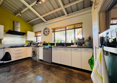 House / Villa - 4 Bedrooms - 249 m²