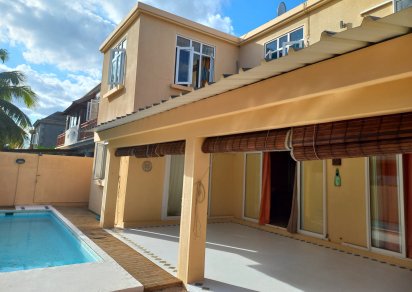 House / Villa - 4 Bedrooms - 250 m²