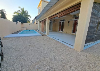 House / Villa - 4 Bedrooms - 251 m²