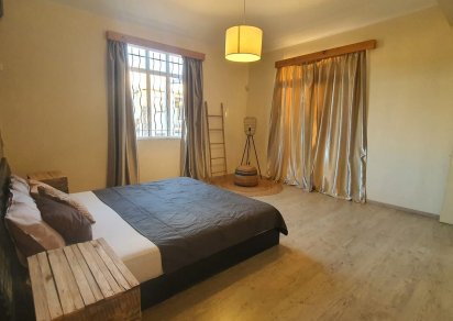 House / Villa - 4 Bedrooms - 251 m²