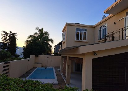 House / Villa - 4 Bedrooms - 251 m²