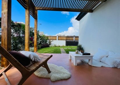 House / Villa - 4 Bedrooms - 265 m²