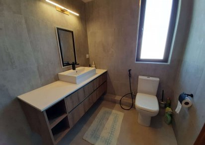 House / Villa - 4 Bedrooms - 270 m²