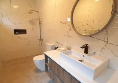 House / Villa - 4 Bedrooms - 270 m²