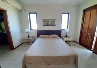 House / Villa - 4 Bedrooms - 270 m²