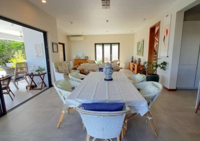 House / Villa - 4 Bedrooms - 270 m²