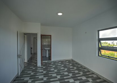 House / Villa - 4 Bedrooms - 278 m²