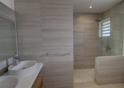House / Villa - 4 Bedrooms - 280 m²