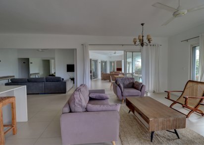 House / Villa - 4 Bedrooms - 280 m²