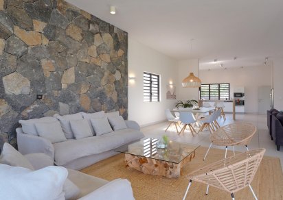 House / Villa - 4 Bedrooms - 295 m²