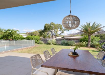 House / Villa - 4 Bedrooms - 295 m²