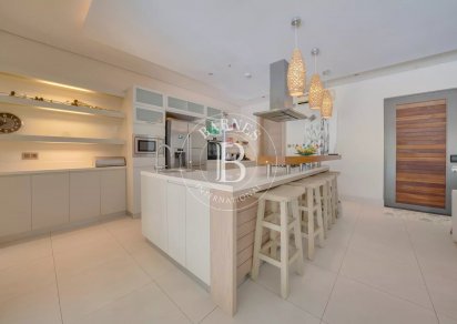 House / Villa - 4 Bedrooms - 300 m²