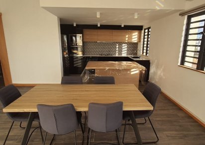 House / Villa - 4 Bedrooms - 300 m²