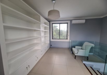 House / Villa - 4 Bedrooms - 300 m²