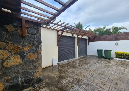 House / Villa - 4 Bedrooms - 300 m²