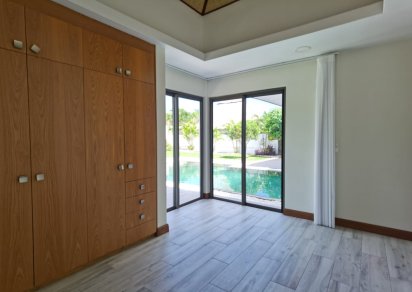 House / Villa - 4 Bedrooms - 300 m²