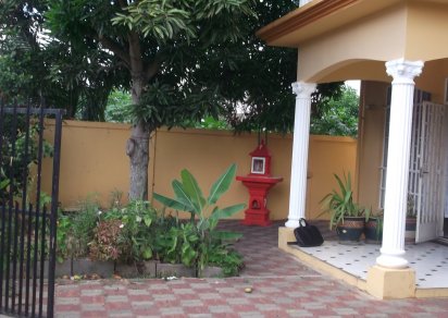 House / Villa - 4 Bedrooms - 3200 ft²