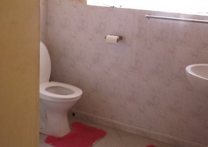 House / Villa - 4 Bedrooms - 3200 ft²