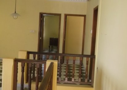 House / Villa - 4 Bedrooms - 3200 ft²