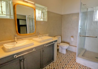 House / Villa - 4 Bedrooms - 320 m²