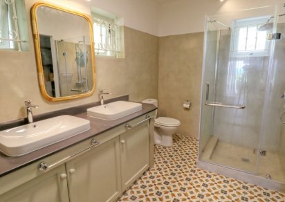 House / Villa - 4 Bedrooms - 320 m²