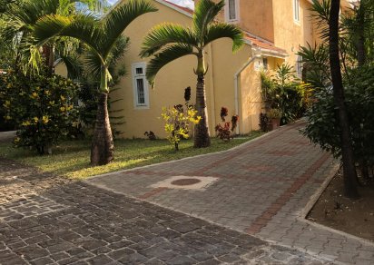 House / Villa - 4 Bedrooms - 350 m²