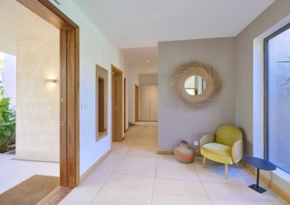 House / Villa - 4 Bedrooms - 354 m²