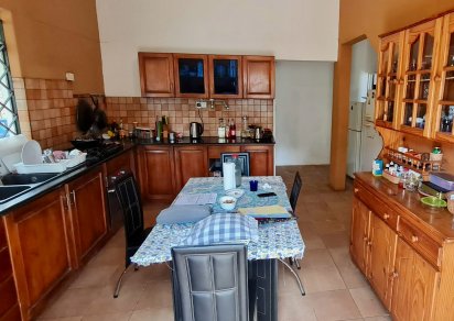 House / Villa - 4 Bedrooms - 360 m²