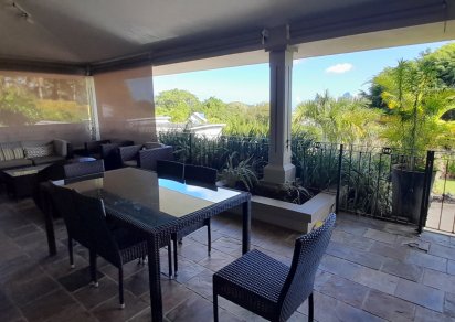 House / Villa - 4 Bedrooms - 370 m²