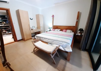 House / Villa - 4 Bedrooms - 375 m²
