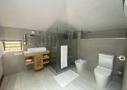 House / Villa - 4 Bedrooms - 400 m²